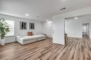 2416 Big Spring Dr, Fort Worth, TX 76120 - Photo 20