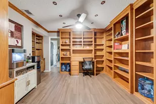 4505 Huntwick Blvd, Arlington, TX 76016 - Photo 6