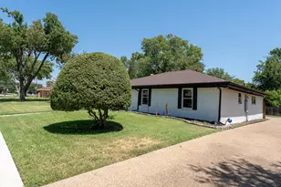 3200 Hilltop Ln, Plano, TX 75075 - Photo 2