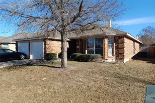 2808 Goldfinch Dr, Mesquite, TX 75181 - Photo 2