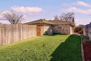 2213 Woodcreek, Carrollton, TX 75006 - Photo 12