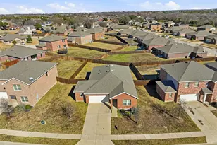 309 Gypsum Ln, Glenn Heights, TX 75154 - Photo 32