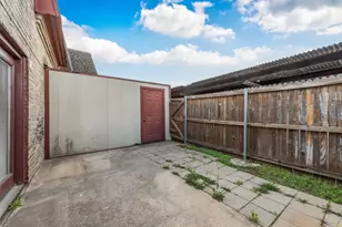 1809 E Grauwyler Rd, Irving, TX 75061 - Photo 12