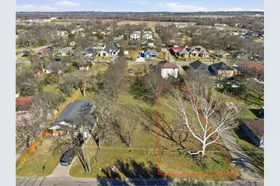 802 Chase Avenue, Cleburne, TX 76031 - Photo 2