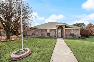 10323 Lone Pine Ln, Fort Worth, TX 76108 - Photo 1