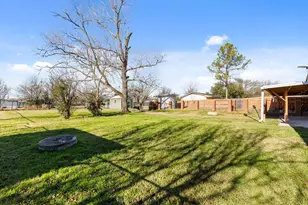 210 S Booth St, Mart, TX 76664 - Photo 34