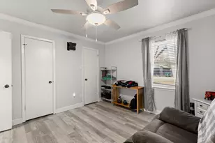 210 S Booth St, Mart, TX 76664 - Photo 26