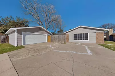 2134 Wellington Drive, Grand Prairie, TX 75051 - Photo 38