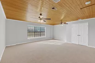 2134 Wellington Dr, Grand Prairie, TX 75051 - Photo 22