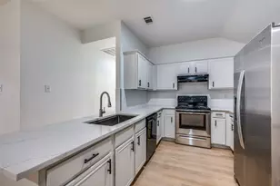 3023 San Martin Dr, Arlington, TX 76010 - Photo 8