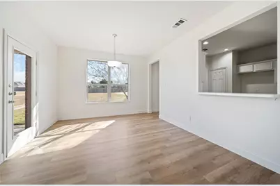 908 W Wintergreen Road, Lancaster, TX 75134 - Photo 12