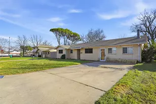 5420 Jane Anne St, Haltom City, TX 76117 - Photo 2