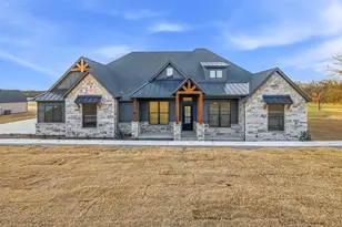 195 RIO RANCHO Dr, Decatur, TX 76234 - Photo 2