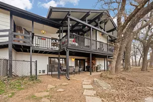 1206 Honeysuckle Dr, Keene, TX 76059 - Photo 32