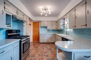 9753 Carnegie Dr, Dallas, TX 75228 - Photo 12