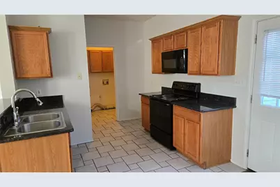 18064 Kelly Blvd, Carrollton, TX 75287 - Photo 6