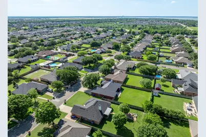 10512 Whitney Trace, Waco, TX 76708 - Photo 14