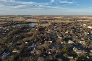 411 W Elm St, Whitewright, TX 75491 - Photo 26