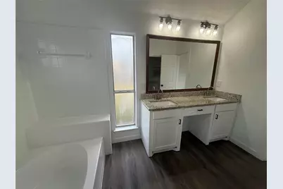 6005 Meadowdale Road, Arlington, TX 76017 - Photo 16