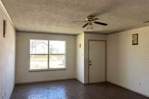 2313 Foothill Rd, McKinney, TX 75072 - Photo 2