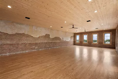 6725 N Lone Star Parkway, Crawford, TX 76638 - Photo 14