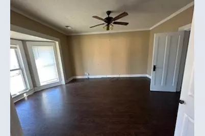 611 Chestnut Street, Bonham, TX 75418 - Photo 4