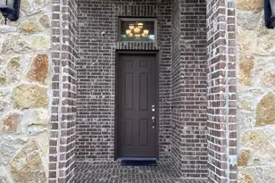 912 Foxtail Dr, Mansfield, TX 76063 - Photo 4