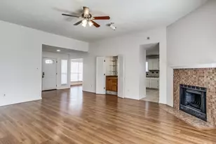 1302 Silver Maple Dr, Carrollton, TX 75007 - Photo 2