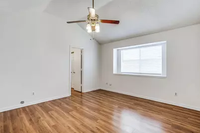 1302 Silver Maple Drive, Carrollton, TX 75007 - Photo 4