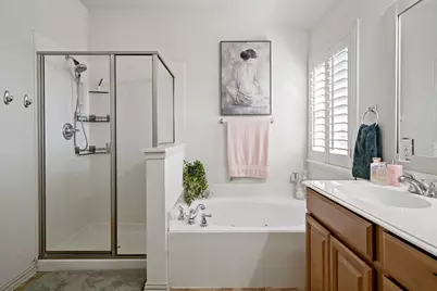 1582 Biltmore Lane, Irving, TX 75063 - Photo 18