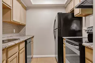 708 Baruna Cir, Garland, TX 75043 - Photo 10