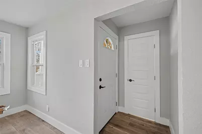 4220 Ramey Avenue, Fort Worth, TX 76105 - Photo 4