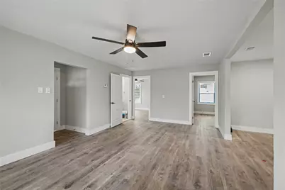 4220 Ramey Avenue, Fort Worth, TX 76105 - Photo 8