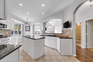 17828 Mary Margaret St, Dallas, TX 75287 - Photo 2