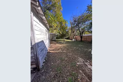 906 Eli Avenue, Dallas, TX 75211 - Photo 22