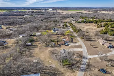 301 Pecan Street, Tom Bean, TX 76273 - Photo 30