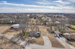 301 Pecan St, Tom Bean, TX 76273 - Photo 26