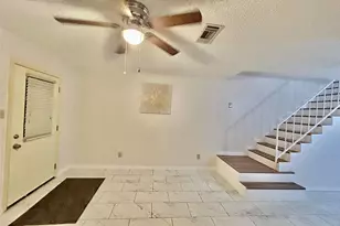 625 Carriagehouse, Garland, TX 75040 - Photo 2