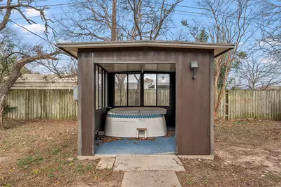 9101 Midway Drive, Woodway, TX 76712 - Photo 32