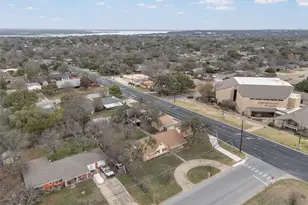 9101 Midway Dr, Woodway, TX 76712 - Photo 36