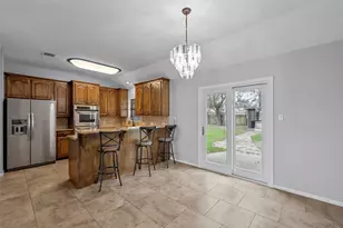 9101 Midway Dr, Woodway, TX 76712 - Photo 10