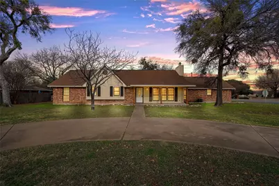 9101 Midway Drive, Woodway, TX 76712 - Photo 1