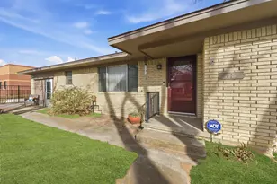 515 Pecan St, Collinsville, TX 76233 - Photo 6