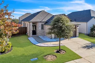 2121 Winsbury Way, Forney, TX 75126 - Photo 2