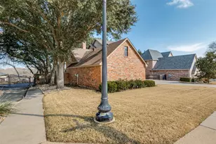 4402 Running Brook Dr, Rowlett, TX 75088 - Photo 2