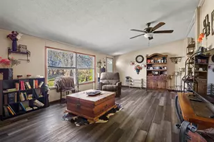 341 Pecan Pl Ln, Pottsboro, TX 75076 - Photo 10