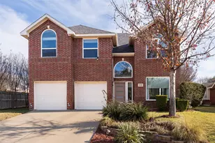 6403 Redstone Dr, Arlington, TX 76001 - Photo 2