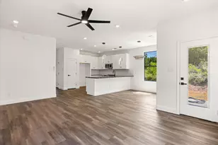 5915 Black Pine Cir, Granbury, TX 76048 - Photo 10