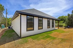 5915 Black Pine Cir, Granbury, TX 76048 - Photo 22