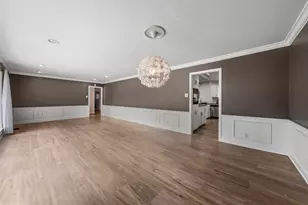 1701 Royal Oaks Dr, Waco, TX 76710 - Photo 8